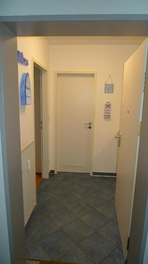 Aquamarin - Charmantes Appartement Mit Balkon Rostock Exterior foto